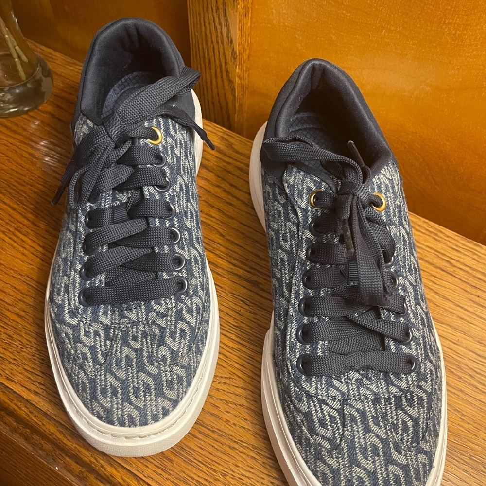 Skechers SKX size 8 sneakers